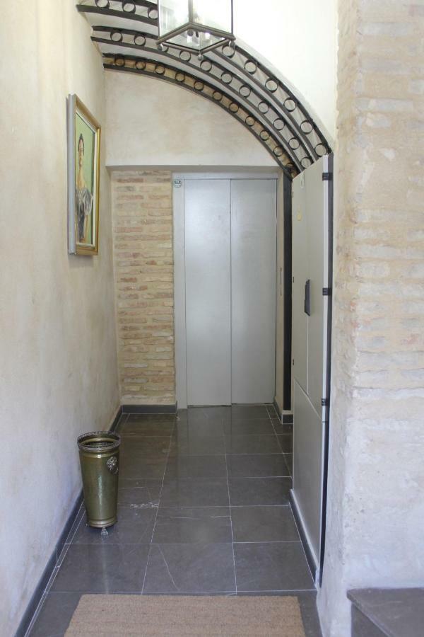 Apartamentos Reyes Catolicos 14 Севилья Экстерьер фото